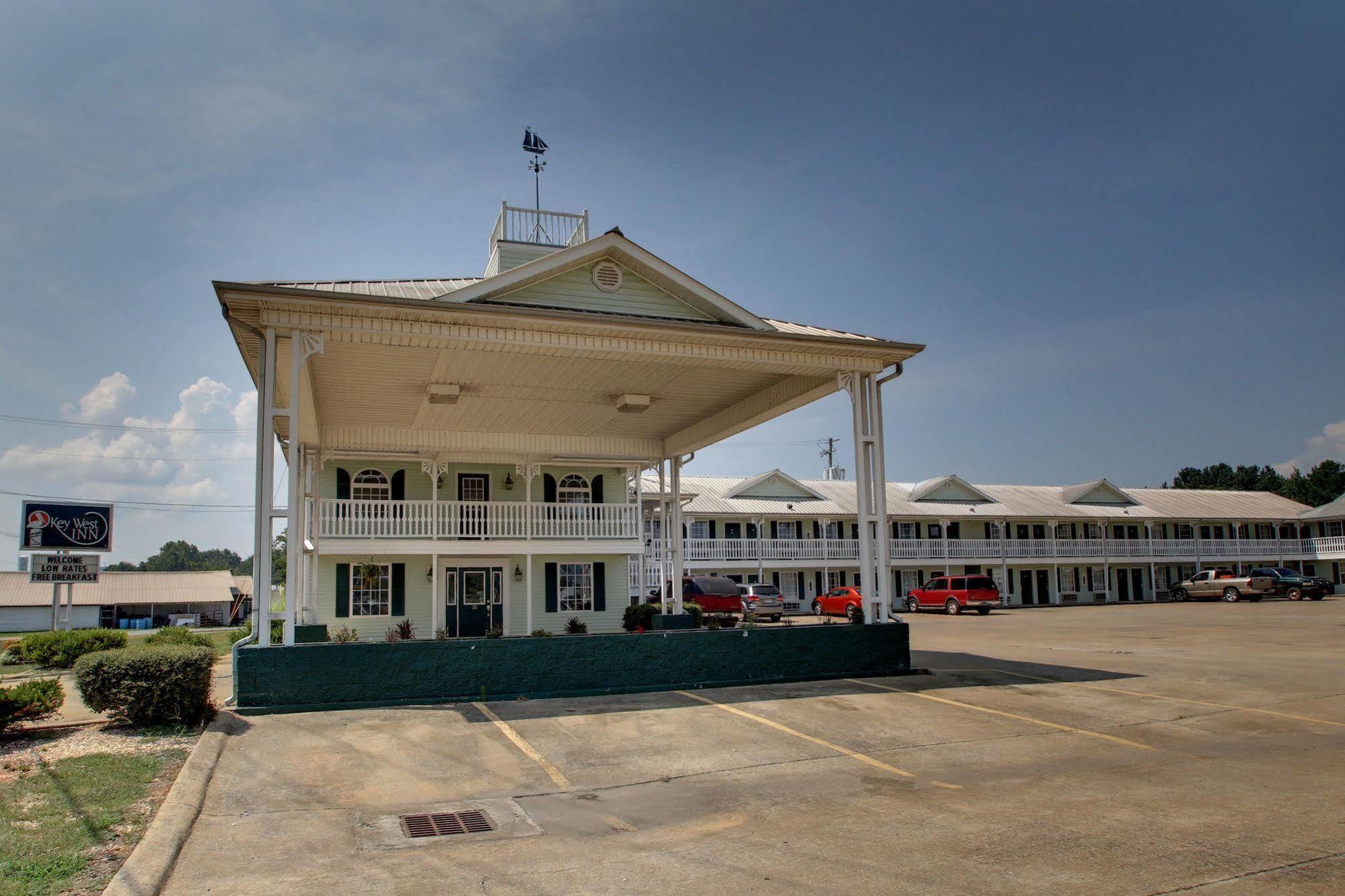 Key West Inn - Childersburg Exterior foto